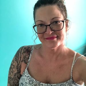 Meet your Posher, Leslie